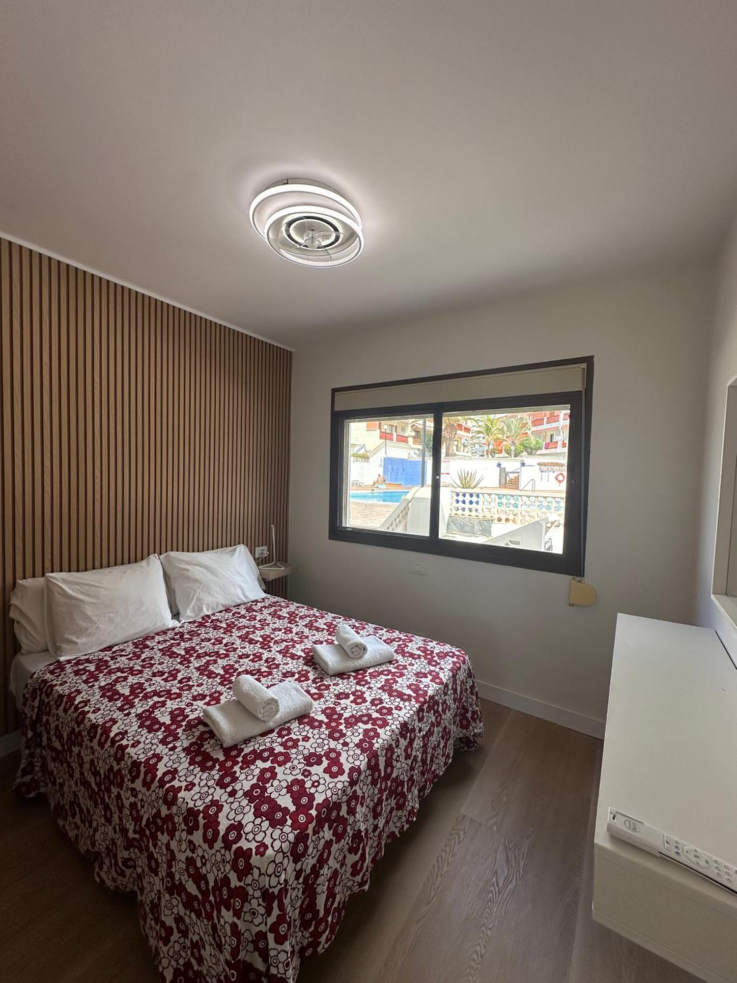 En Playa Las Vistas. Veramar. Free Parking, Pool! 洛斯克里斯蒂亚诺斯 外观 照片